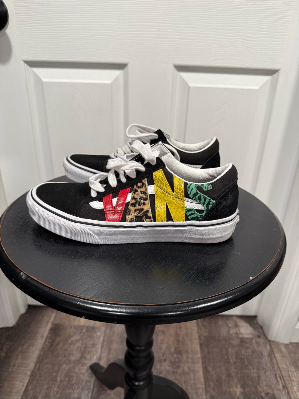 Vans Unisex NIB Vans Multi Animal Old Skool Black Rasta Women's Size 7.